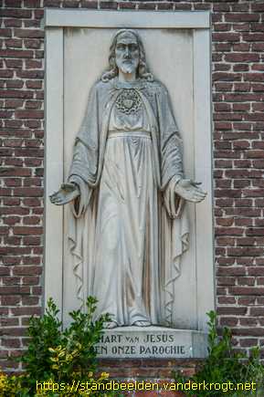 Tuitjenhorn -  Heilig Hartreliëf