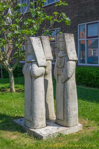 Lutjebroek -  Zusters, zusters