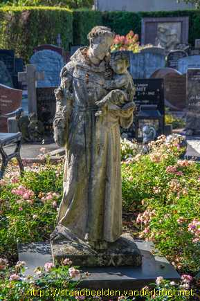 Kortenhoef -  St. Antonius van Padua (kerkhof)