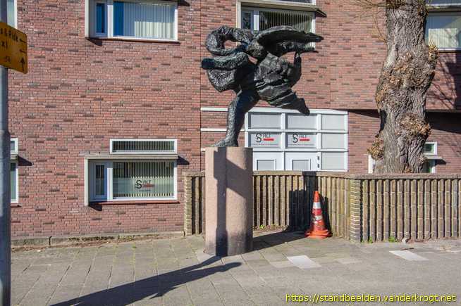 Zaandam -  Leda en de zwaan