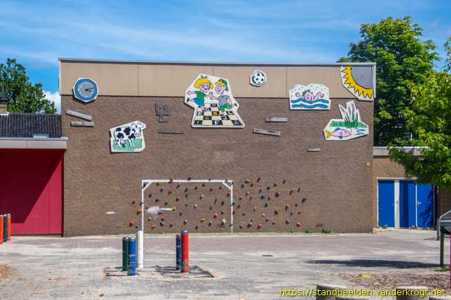 Westzaan -  Wandkunstwerk met kinderen en dieren
