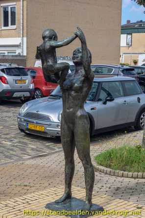 Zandvoort -  Vrouw met kind