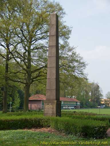 Enschede - Gedenknaald G.J. van Heek
