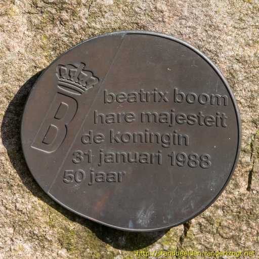 Markelo -  Beatrixboom en -bank