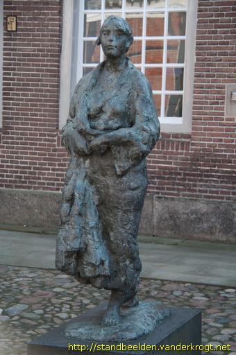 Oldenzaal -  Lopende vrouw