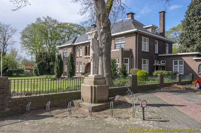 Raalte -  Christus Koning - Heilig Hartbeeld