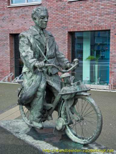 Amersfoort -  Ziekenfondsbode