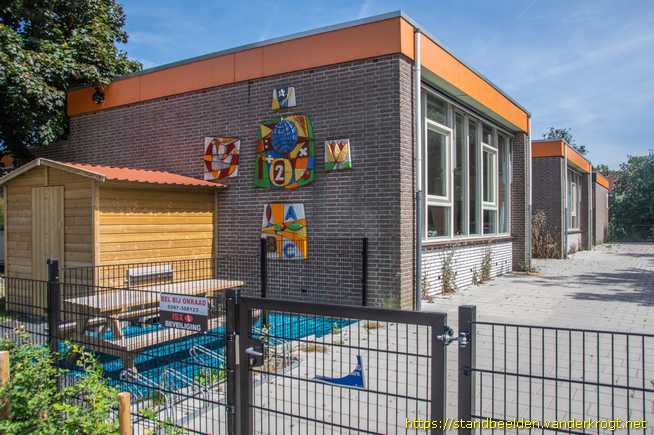 Mijdrecht -  Gevelkeramiek Schoolvakken