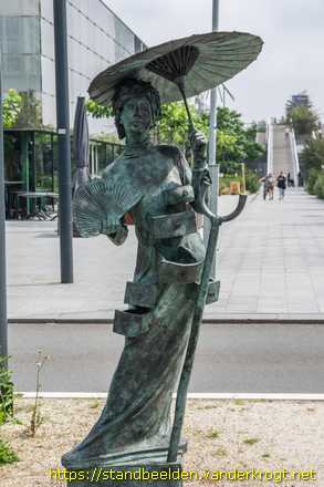 Utrecht -  Living Sculptures - Dali vrouw