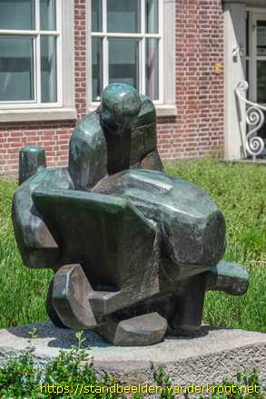 Woerden -  Man met kruiwagen