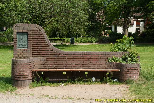 Woerden -  Juliana en Bernhard-bank