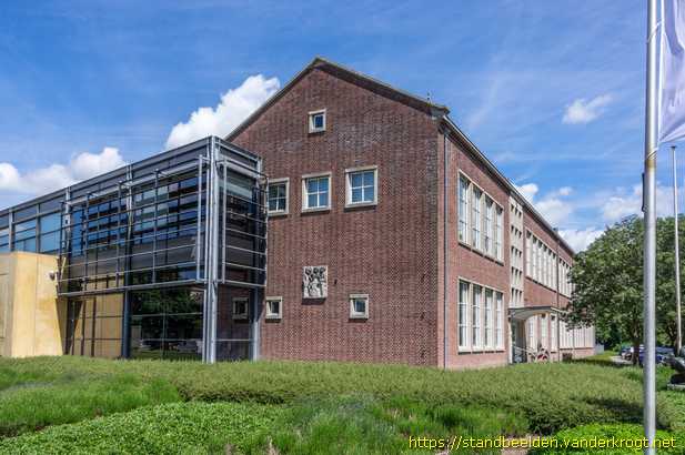 Woerden -  Jongens bij een aambeeld