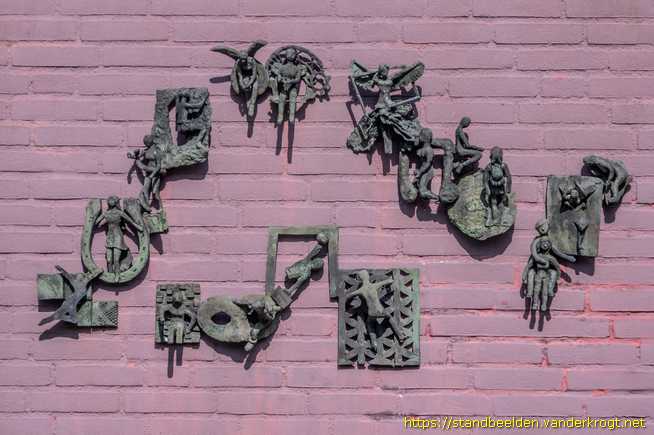 Woerden -  Meerdelige wandsculptuur