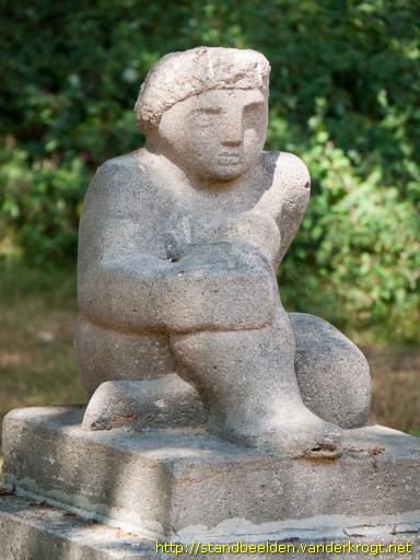 Zeist -  Zittende vrouw