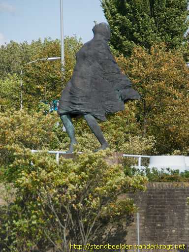 Middelburg -  Vrouw in de wind