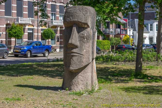 Middelburg -  Replica van Moai