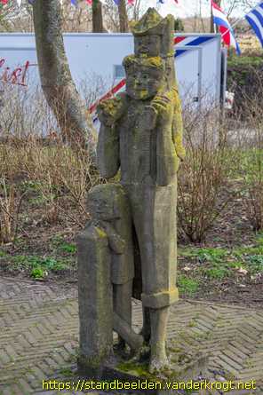 Burgh -  Vader met twee kinderen op het strand