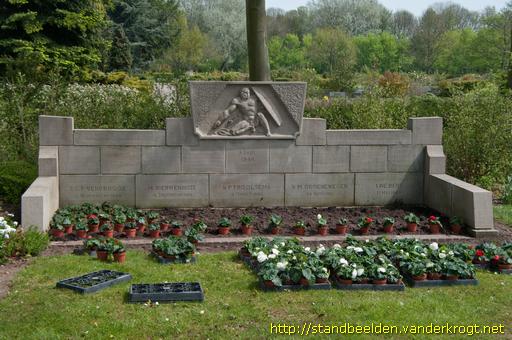 Terneuzen -  Monument voor Rijkswaterstaatsambtenaren