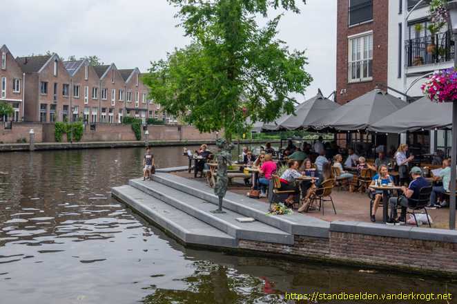 Alphen aan den Rijn -  Moeder met kind