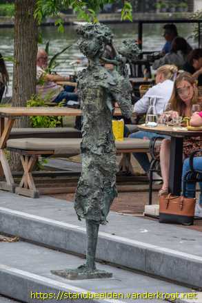 Alphen aan den Rijn -  Moeder met kind