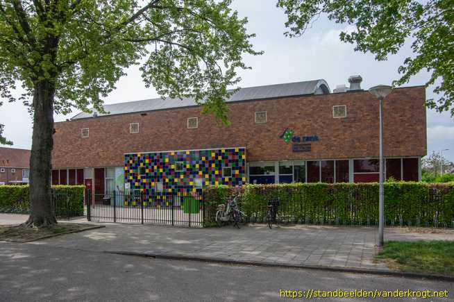 Alphen aan den Rijn -  Reliëfs De Rank