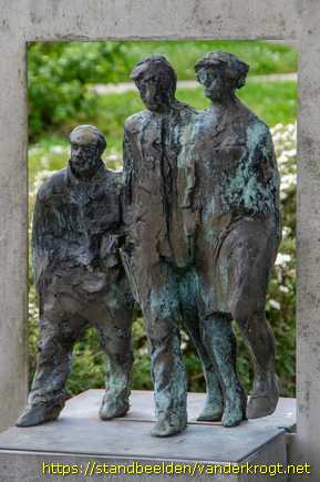 Alphen aan den Rijn -  Ouders met leerling(?)