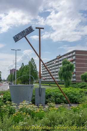 Capelle aan den IJssel -  Emmer en bezem