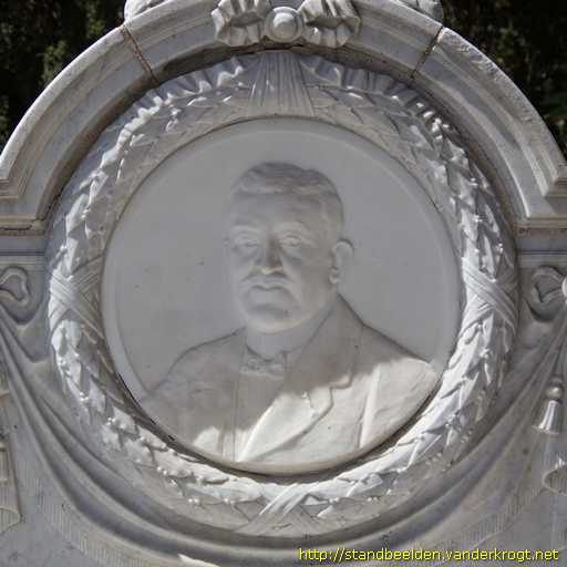 Den Haag -  Louis E. Uyttenhooven