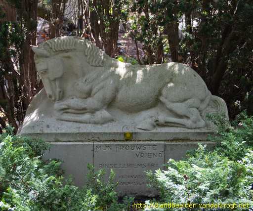 Den Haag -  Grafmonument Hiemstra