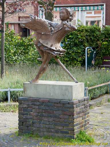 Den Haag -  Meisje op stokpaard