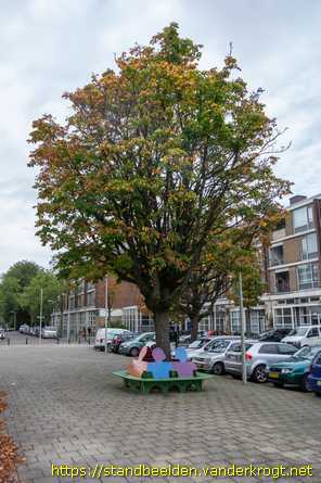 Den Haag -  Buurt-Babbel-Bankje