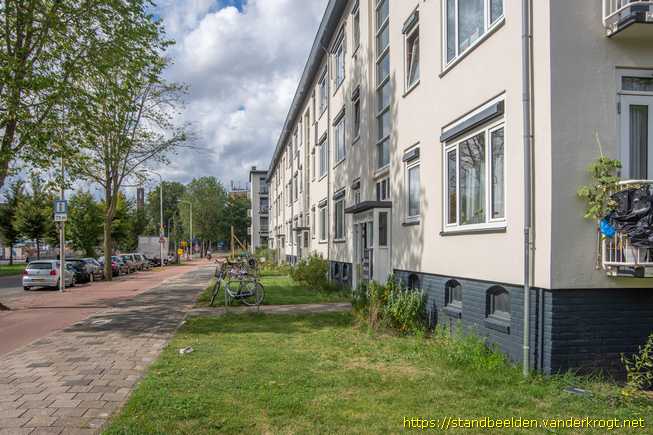 Den Haag -  Havik, ooievaar, uil, vis en bloem