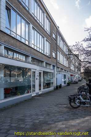 Den Haag - Tegeltableaus diermotieven