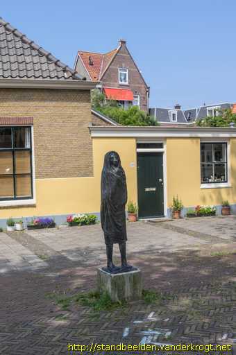 Den Haag -  Berbermeisje