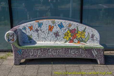 Den Haag -  Social Sofa 'Doe, durf, leef'