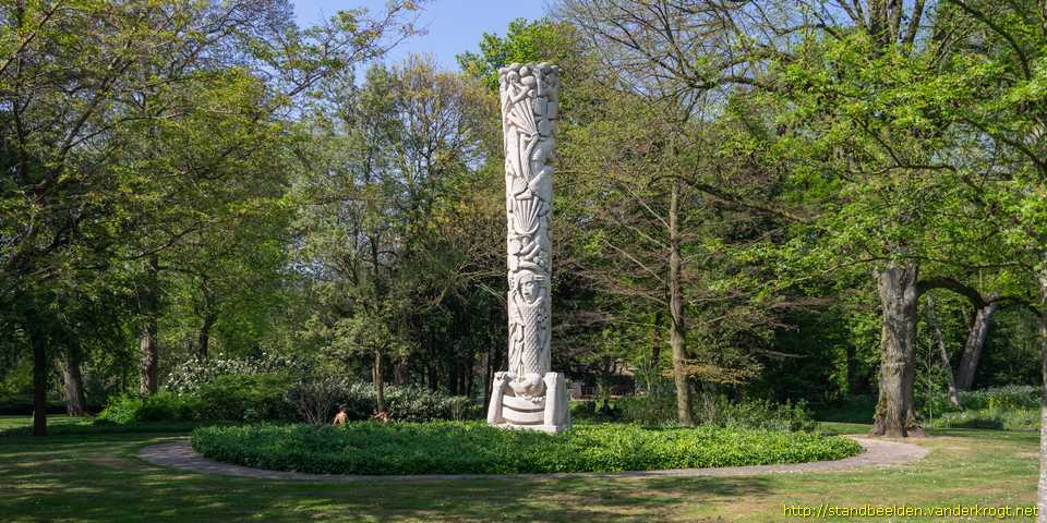 Dordrecht -  Oorlogs en bevrijdingsmonument 'De Levensboom'