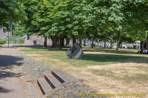 Gorinchem -  Gedenkteken Henk van Randwijk
