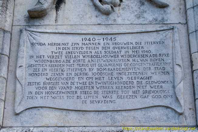 Gouda -  Oorlogsmonument - Sint Joris en de draak