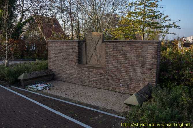 Hellevoetsluis -  Verzetsmonument Nieuwenhoorn
