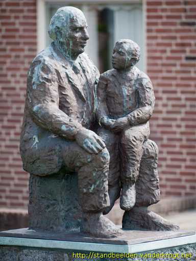 Katwijk aan Zee -  Grootvader met kleinzoon