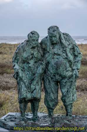 Katwijk aan Zee -  Pootje baden