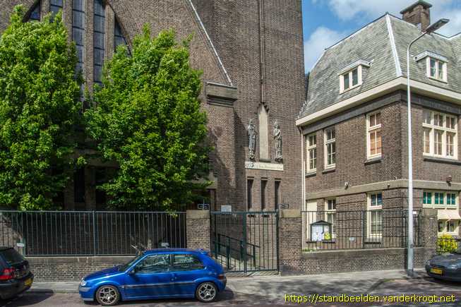 Leiden -  Maria met Kind en Sint Jozef