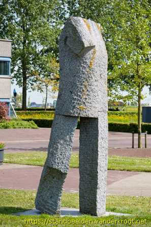 Nieuwveen -  Lopende figuur en dorpsgezicht
