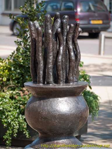 Nieuwveen -  Pot met planten