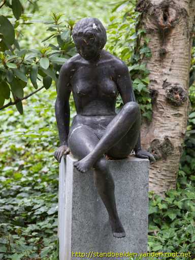 Rotterdam -  Zittende vrouw