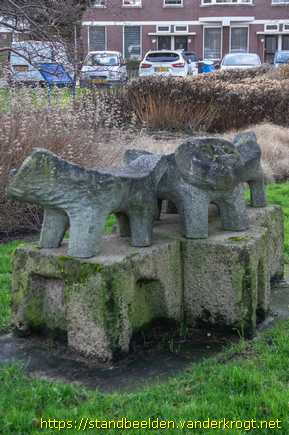 Hoek van Holland -  Hondjes