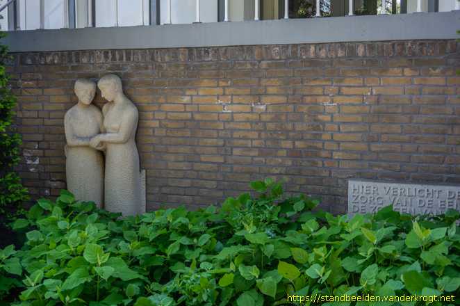Rotterdam -  Twee vrouwen