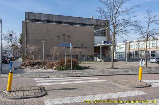 Rotterdam -  Christus Triomfator - Bazuinblazende engel