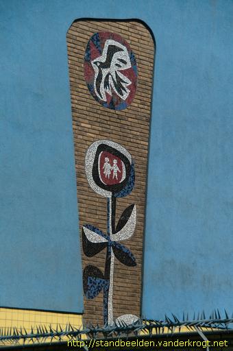 Schiedam -  Wandmozaïek bloem en vogel