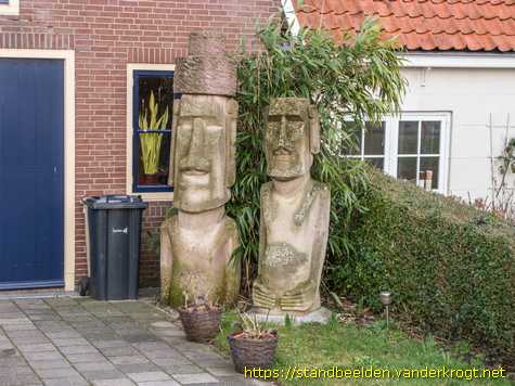 Schoonhoven -  Replica's van Moai
